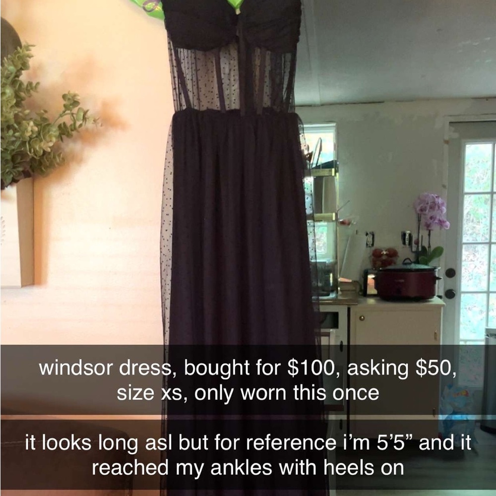 Windsor Black Spaghetti Strap Sweetheart Maxi Dress